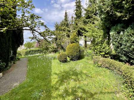 Blick in den Garten - Einfamilienhaus in 59581 Warstein mit 117m² kaufen