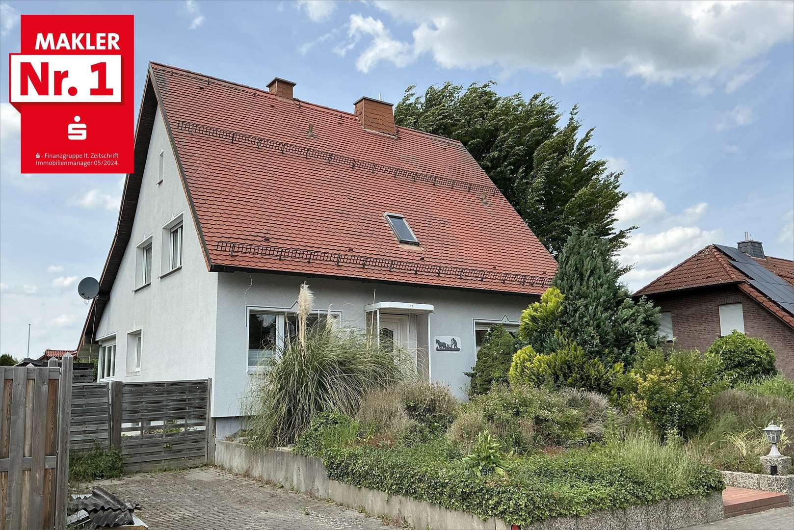 Vorder-/Seitenansicht Vorder-/Seitenansicht - Einfamilienhaus in 59457 Werl mit 143m² kaufen