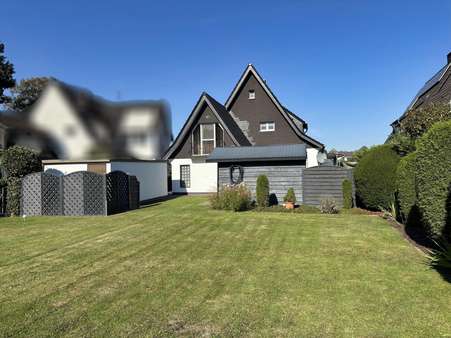 Rückansicht Rückansicht - Zweifamilienhaus in 59557 Lippstadt mit 141m² kaufen
