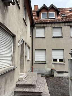 Hauseingang Hauseingang - Mehrfamilienhaus in 59510 Lippetal mit 376m² kaufen
