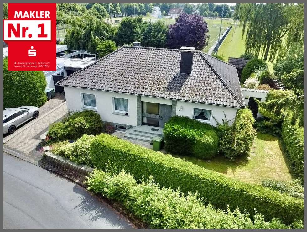 Luftbild Straßenseite Luftbild Straßenseite - Bungalow in 59494 Soest mit 101m² kaufen