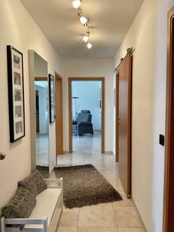 Flur - Erdgeschosswohnung in 59581 Warstein mit 76m² kaufen
