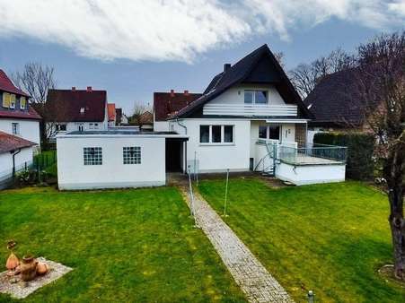 Außenansicht Gartenseite - Einfamilienhaus in 59556 Lippstadt mit 145m² kaufen