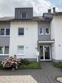 Hauseingang Hauseingang - Etagenwohnung in 59505 Bad Sassendorf mit 78m² kaufen