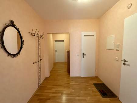 Eingangsbereich Eingangsbereich - Erdgeschosswohnung in 59581 Warstein mit 86m² als Kapitalanlage kaufen