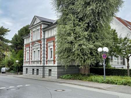 Außenansicht Außenansicht - Villa in 59555 Lippstadt mit 240m² kaufen