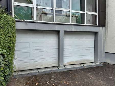 Doppelgarage im Kellergeschoss Doppelgarage im Kellergeschoss - Villa in 59555 Lippstadt mit 240m² kaufen