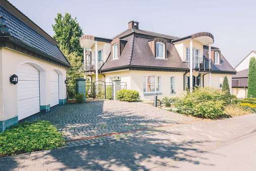 Villa in 59609 Anröchte mit 375m² kaufen