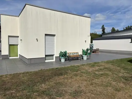 Neuwertiger Bungalow in Lippstadt-Heringhausen – großzügiges Grundstück & hochwertige Ausstattung