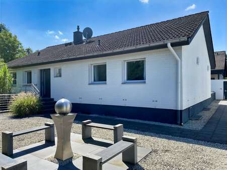 Hauseingangsseite - Einfamilienhaus in 59494 Soest mit 157m² kaufen