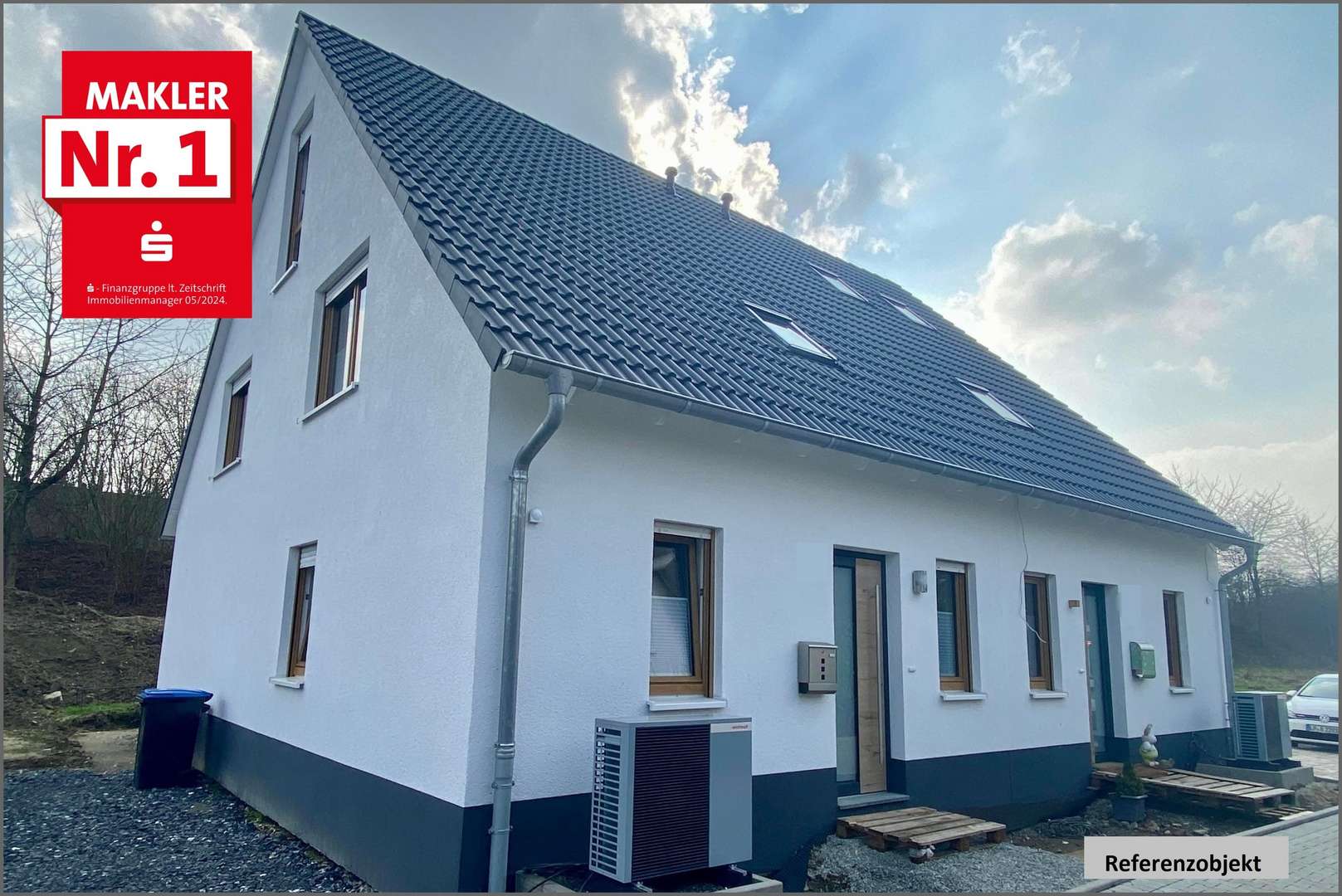 Referenzobjekt / Vorder - und Seitenansicht - Doppelhaushälfte in 59457 Werl mit 116m² kaufen
