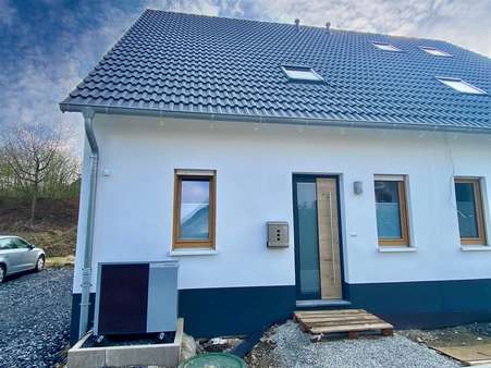 Referenzobjekt / Vorderansicht - Doppelhaushälfte in 59457 Werl mit 116m² kaufen