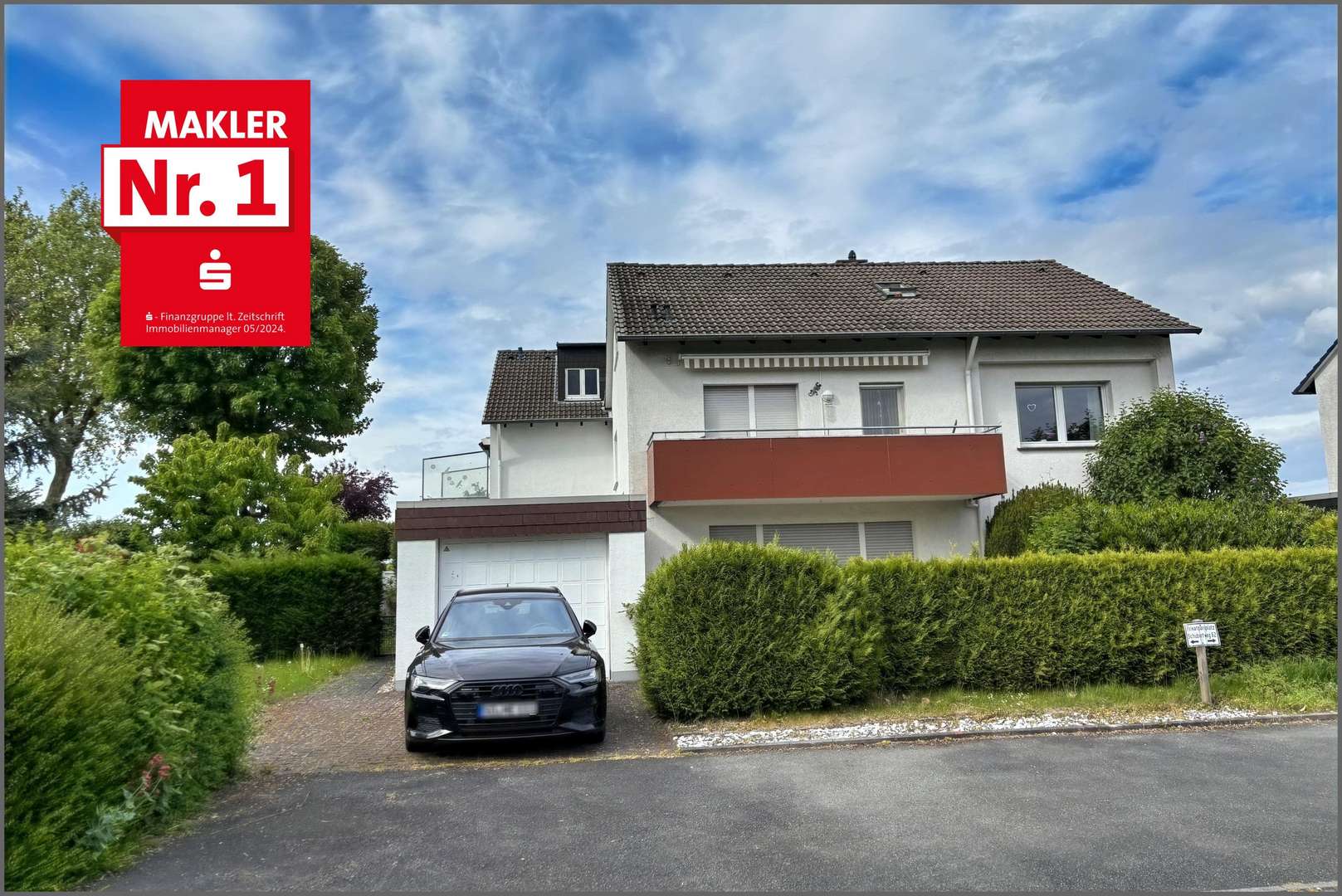 Zufahrt Garage / Blick auf die 1. Terrasse - Erdgeschosswohnung in 59505 Bad Sassendorf mit 92m² kaufen