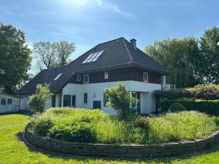 Luxuriöses Anwesen mit Weitblick in die Natur, Gewerbe möglich