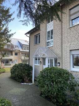 überdachter Hauseingang überdachter Hauseingang - Dachgeschosswohnung in 59505 Bad Sassendorf mit 73m² kaufen