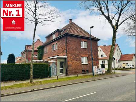 Ansicht Straßenseite - Doppelhaushälfte in 59557 Lippstadt mit 102m² günstig kaufen