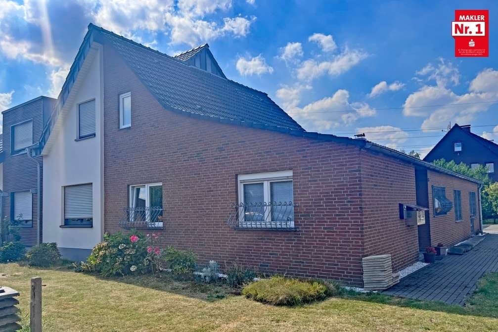 2838082 fio - Doppelhaushälfte in 40627 Düsseldorf mit 139m² günstig kaufen