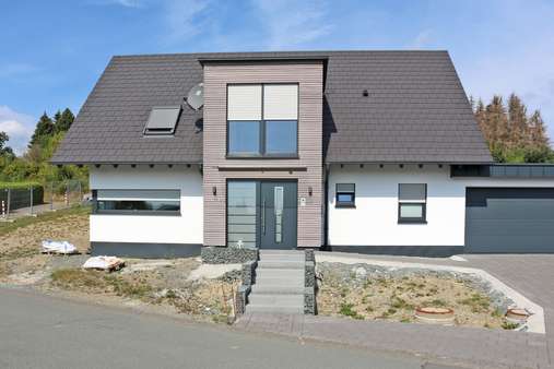 2843082b Außenansicht - Einfamilienhaus in 59955 Winterberg mit 161m² günstig kaufen