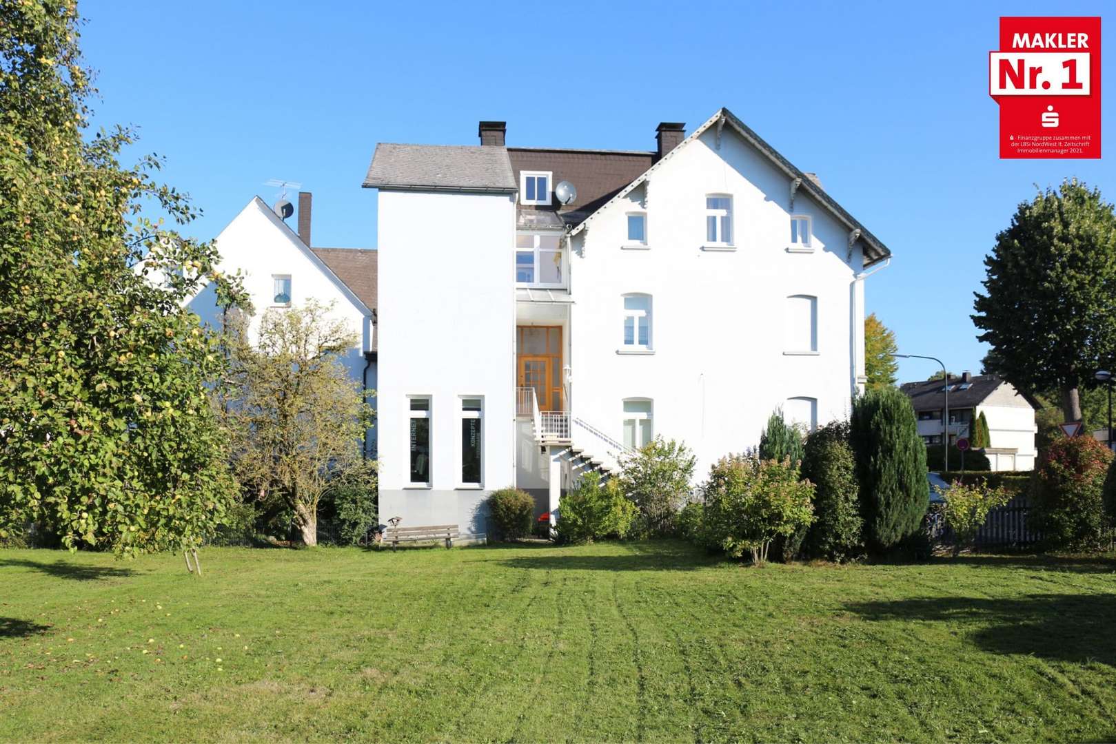 fio 2851082d Ansicht vom Garten - Mehrfamilienhaus in 59955 Winterberg mit 187m² günstig kaufen