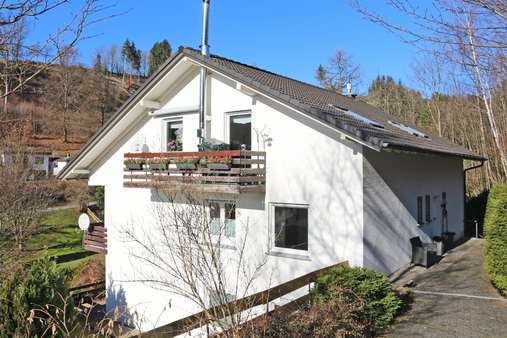 2880023e Außenansicht - Mehrfamilienhaus in 59955 Winterberg mit 277m² günstig kaufen