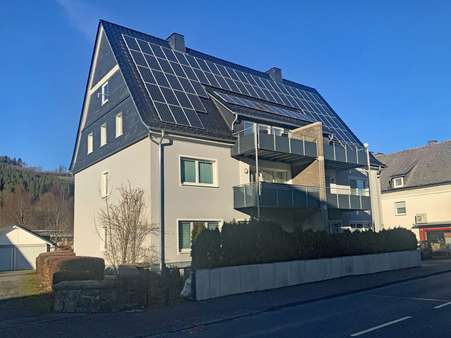 2876023b Hausansicht - Etagenwohnung in 59939 Olsberg mit 80m² günstig kaufen