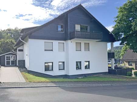 3073075e Außenansicht 3073075e Außenansicht - Erdgeschosswohnung in 59955 Winterberg mit 99m² kaufen