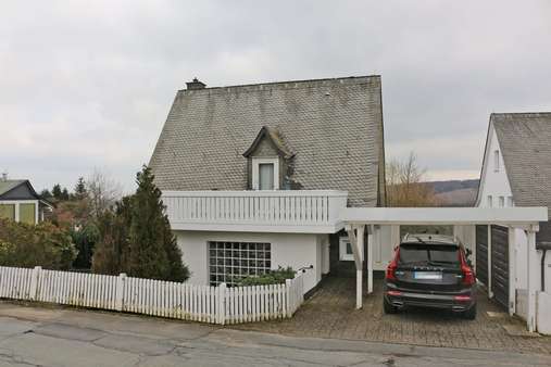2905033b Außenansicht - Einfamilienhaus in 59955 Winterberg mit 107m² kaufen