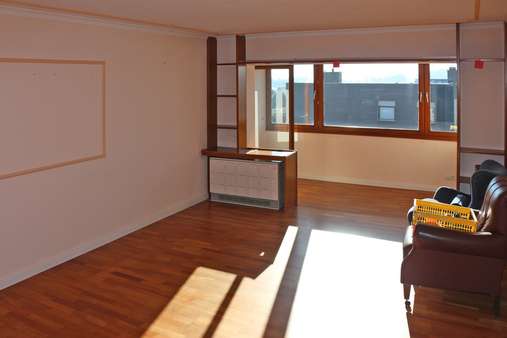 3042025b Whg. links Wohnen - Etagenwohnung in 59955 Winterberg mit 138m² kaufen