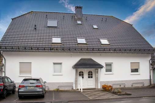3028114a Ansicht (1) 3028114a Ansicht (1) - Etagenwohnung in 59909 Bestwig mit 75m² kaufen