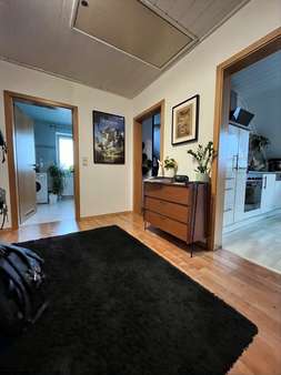 Flur - Dachgeschosswohnung in 59590 Geseke mit 75m² kaufen