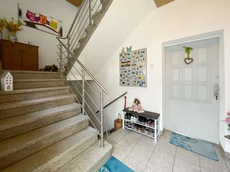 Hausflur Hausflur - Zweifamilienhaus in 45881 Gelsenkirchen mit 178m² kaufen