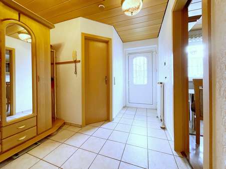 Eingangsdiele Eingangsdiele - Reihenendhaus in 45889 Gelsenkirchen mit 100m² kaufen