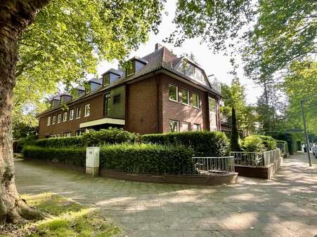 Eckansicht - Zweifamilienhaus in 45883 Gelsenkirchen mit 380m² kaufen