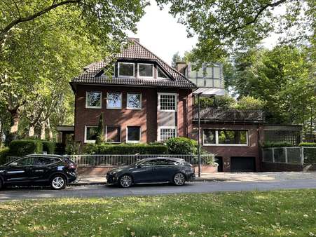 Seitenansicht - Zweifamilienhaus in 45883 Gelsenkirchen mit 380m² kaufen