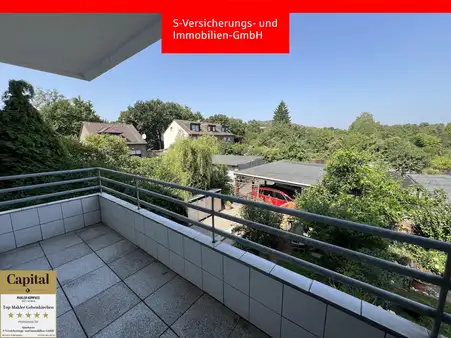 GROßZÜGIGE EIGENTUMSWOHNUNG MIT BLICK AUF DIE RUNGENBERGHALDE IN GELSENKIRCHEN-BECKHAUSEN!
