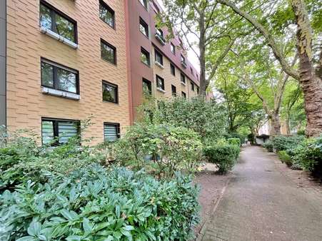 Außenansicht des Hauses Außenansicht des Hauses - Erdgeschosswohnung in 45881 Gelsenkirchen mit 45m² kaufen
