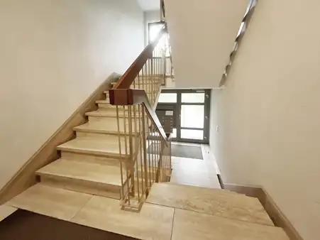 KLEIN, FEIN & BEHAGLICH: ERDGESCHOSSWOHNUNG MIT TERRASSE!