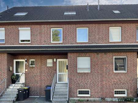 Vorderansicht - Reihenmittelhaus in 45899 Gelsenkirchen mit 97m² kaufen