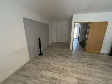 Wohnzimmer mit Essbereich - Reihenmittelhaus in 45899 Gelsenkirchen mit 97m² kaufen