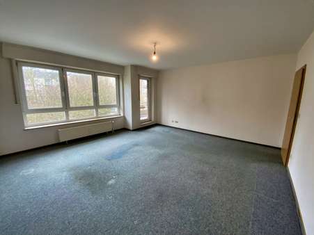 lichtdurchflutetes Wohnzimmer - Etagenwohnung in 45892 Gelsenkirchen mit 75m² kaufen