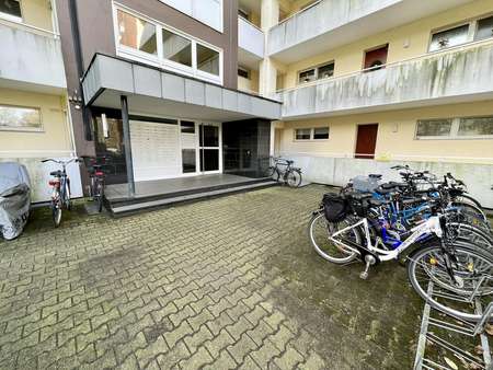 Hauseingang - Etagenwohnung in 45966 Gladbeck mit 65m² günstig kaufen