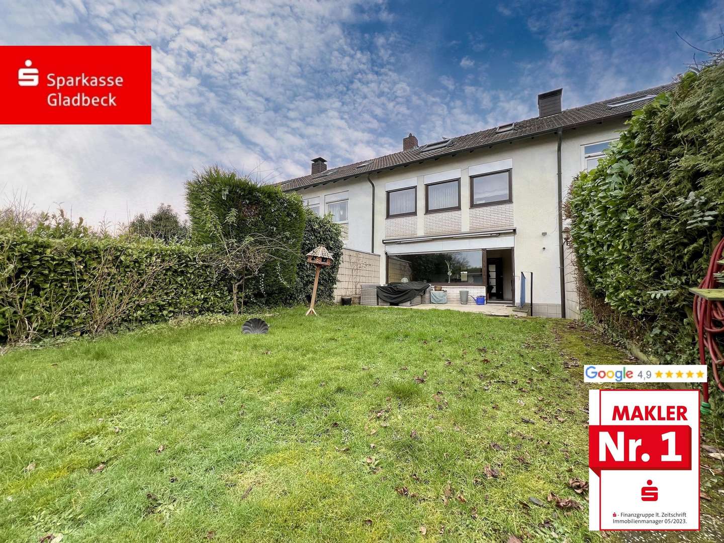 Rückansicht mit Rasenfläche - Reihenmittelhaus in 45966 Gladbeck mit 99m² kaufen