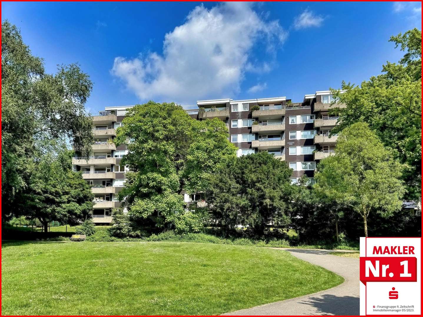 Rückansicht vom Ehrenpark aus - Erdgeschosswohnung in 46236 Bottrop mit 88m² kaufen