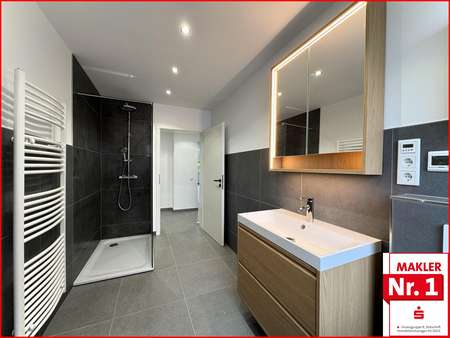 Bad Bild 1 - Erdgeschosswohnung in 46240 Bottrop mit 96m² kaufen