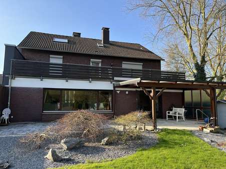 Gartenansicht Gartenansicht - Zweifamilienhaus in 45665 Recklinghausen mit 227m² kaufen