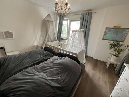 Wohnzimmer (hier Schlafzimmer) Wohnzimmer (hier Schlafzimmer) - Etagenwohnung in 45701 Herten mit 63m² kaufen