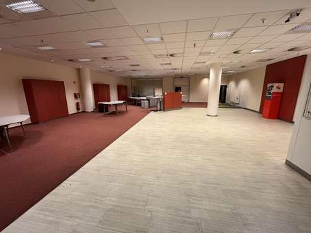 ehemals Kundenhalle - Ladenlokal in 45768 Marl mit 369m² kaufen