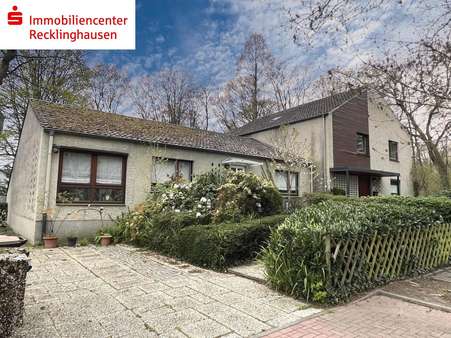Die Straßenansicht - Einfamilienhaus in 45663 Recklinghausen mit 174m² kaufen