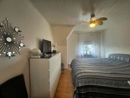 Schlafzimmer im 1 OG - Doppelhaushälfte in 45739 Oer-Erkenschwick mit 173m² kaufen