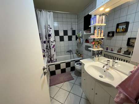 Badezimmer - Etagenwohnung in 45739 Oer-Erkenschwick mit 64m² kaufen